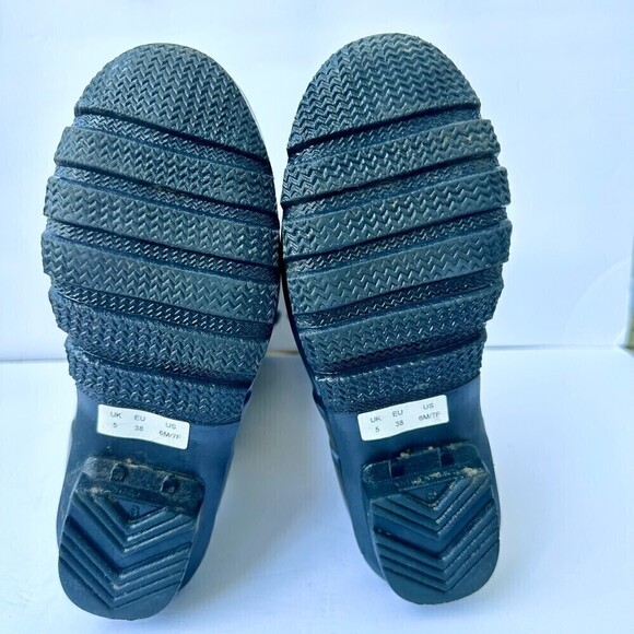 Hunter Boots Women's Original Tall Gloss Rain Boot Navy Size 7 - Picture 8 of 10